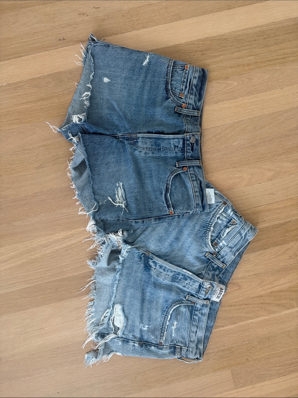 Women’s denim bundle - Levi’s and Agolde
